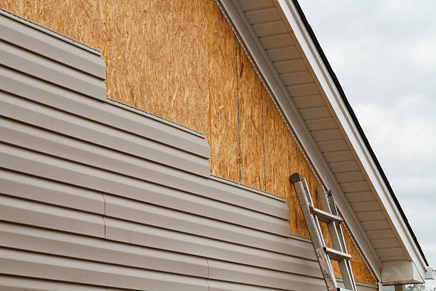 Professional Siding Repair technician working in West Manchester, OH